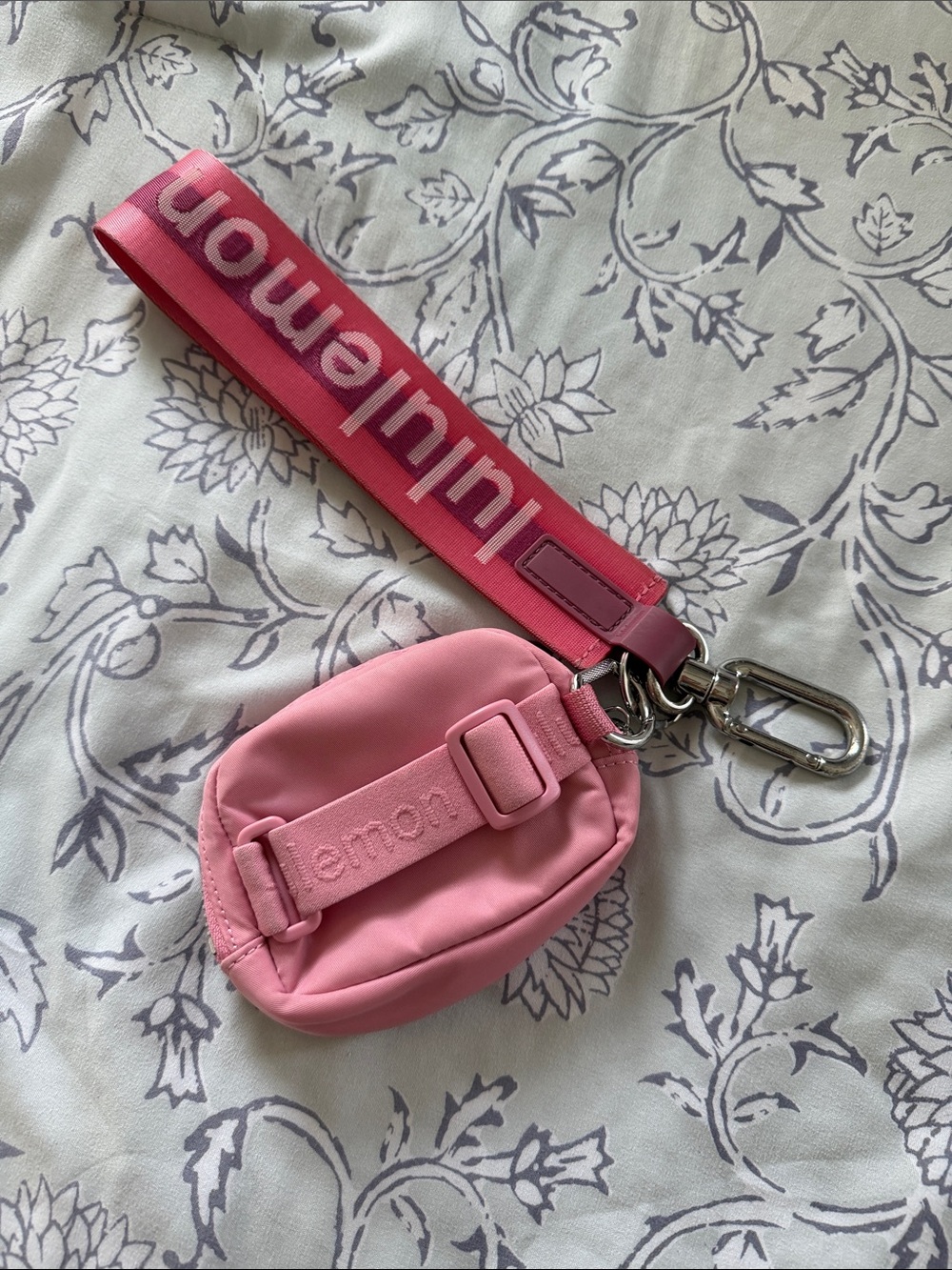 lululemon athletica Pink Key & Card Pouch with Branded Strap - Picture 2 of 3